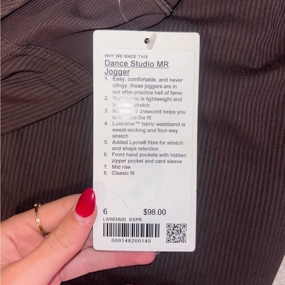 BRAND NEW LULULEMON SWEATPANTS - Picture 4 of 4